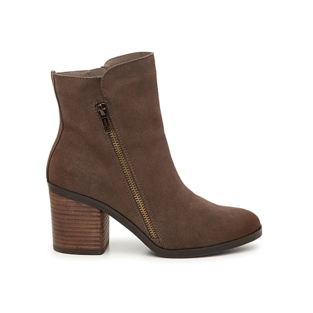 Crown Vintage Booties Size 6 - Like New!